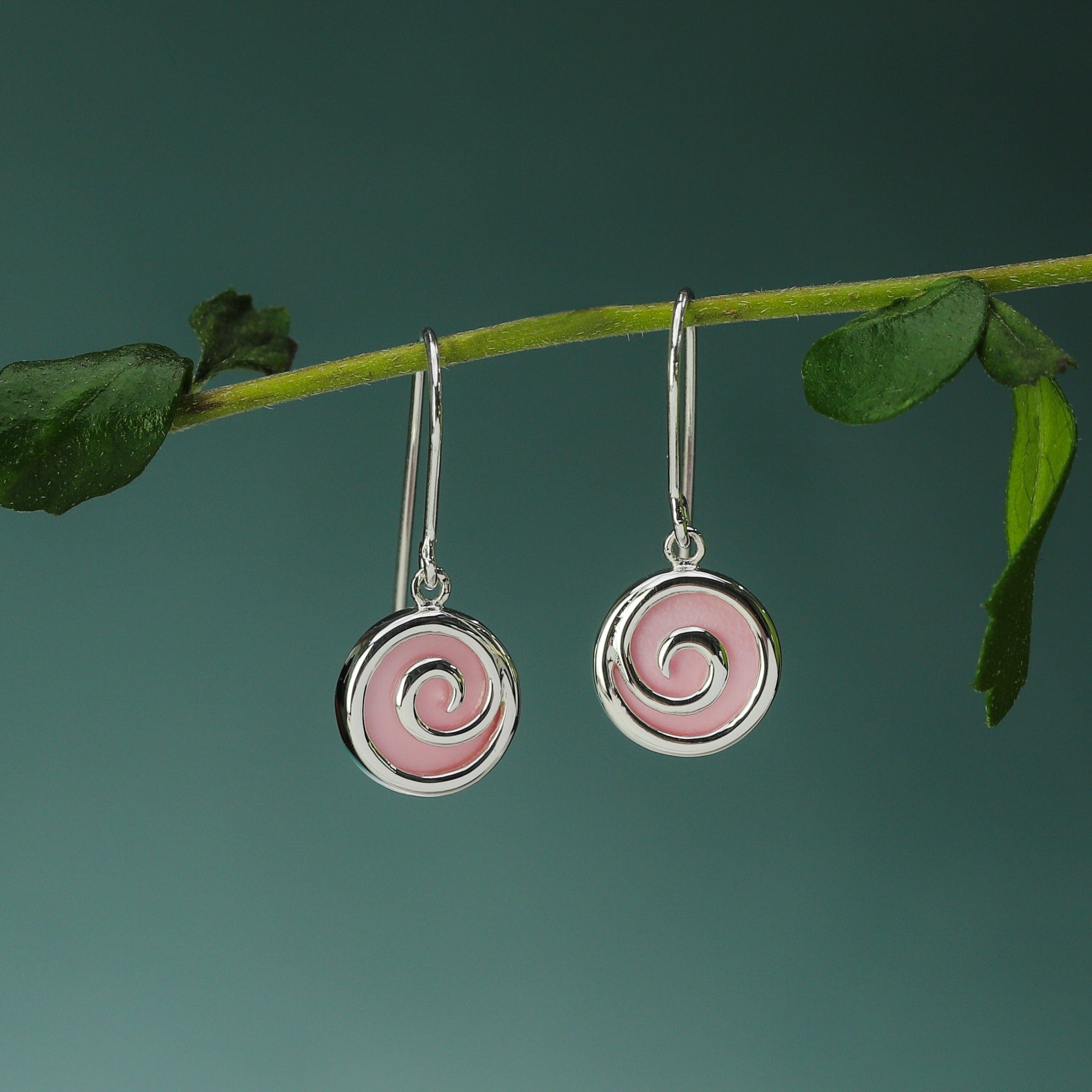 Timeless Jewelry Gifts for Mom—Still Time to Make Her Day Sparkle!