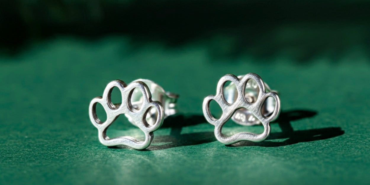 Perfect Holiday Stocking Stuffers for Dog Lovers 🐶