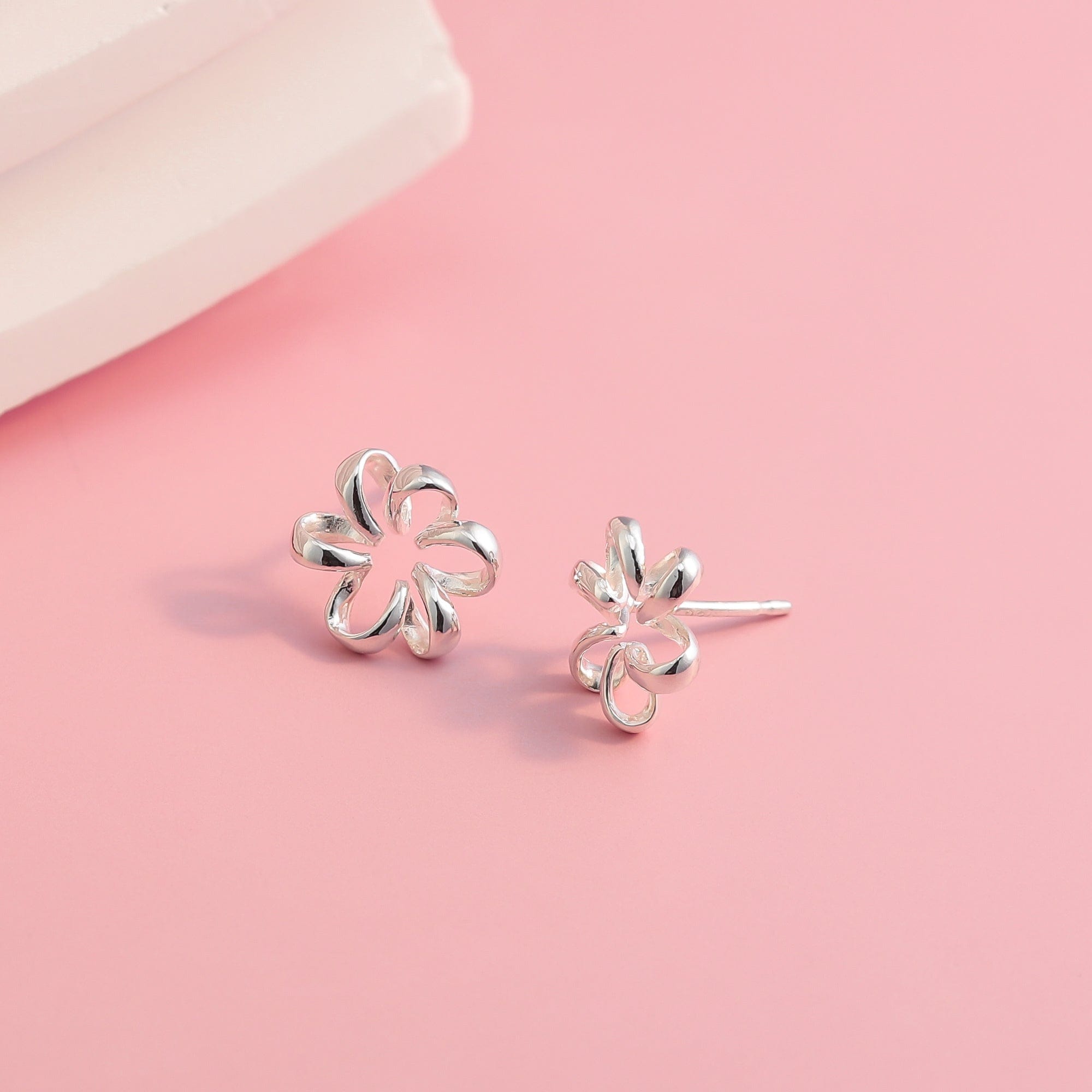 Boma Jewelry Floral Curly Earring Studs