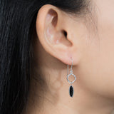 Wavy Link Oval Dangle Earrings with Stone