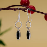 Wavy Link Oval Dangle Earrings with Stone