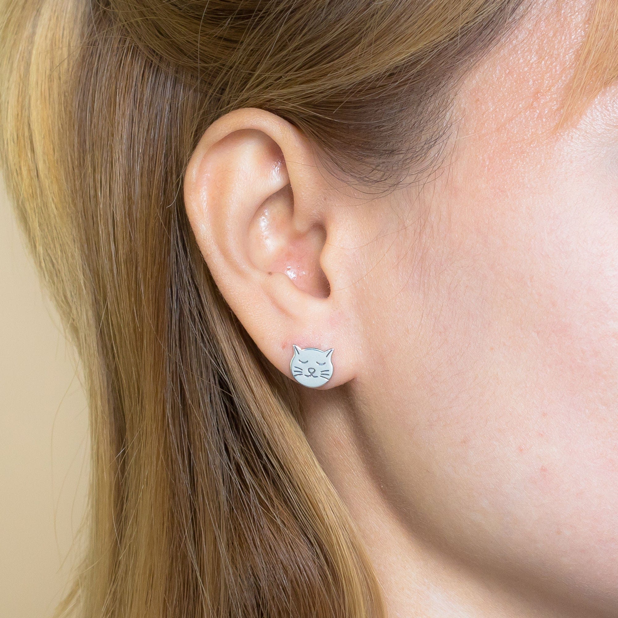 Boma Jewelry Earrings Sleepy Cat Stud Earrings
